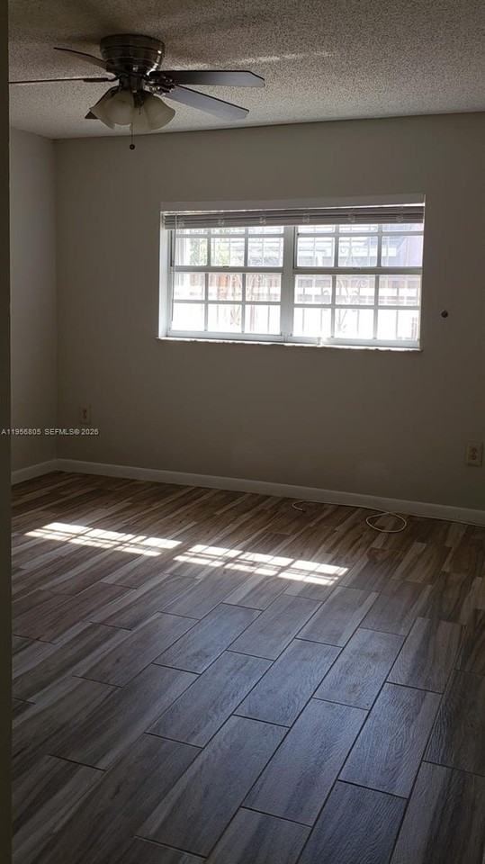 1280 Se 9th St #1280 - Photo 5 of 10