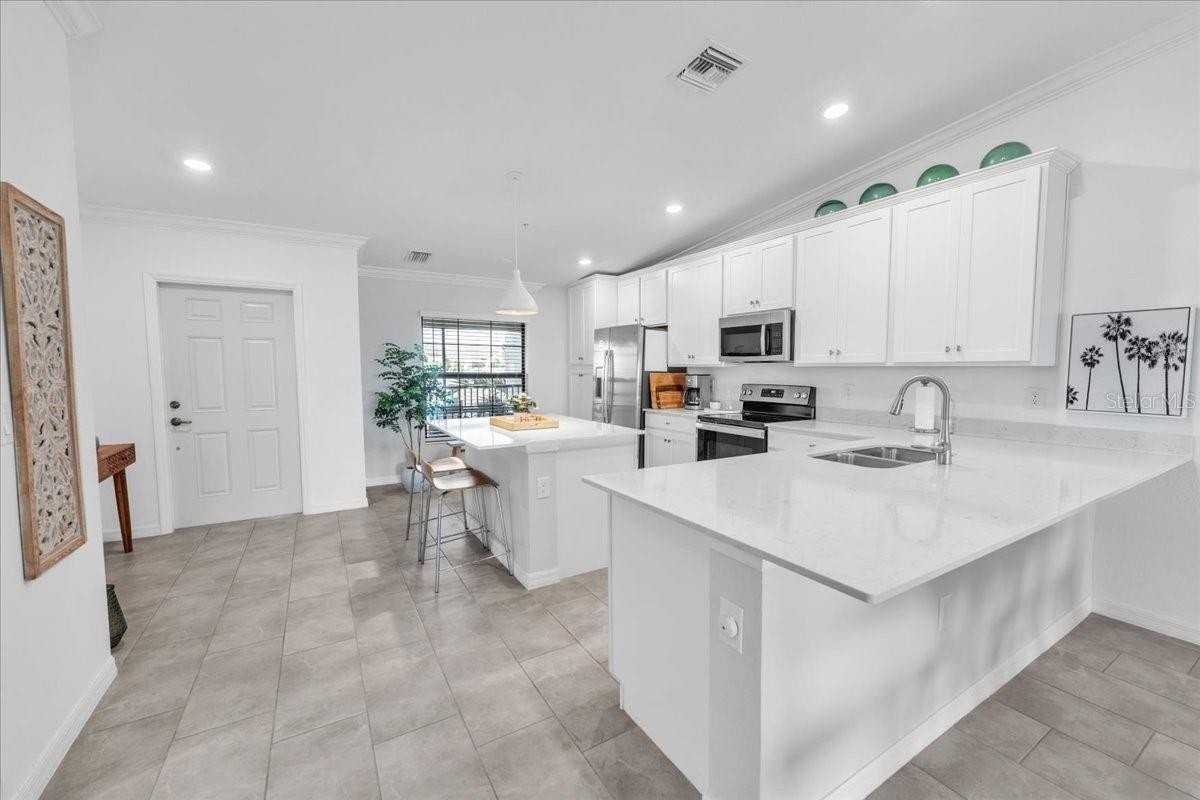 5711 Palmer Cir #206 - Photo 6 of 50