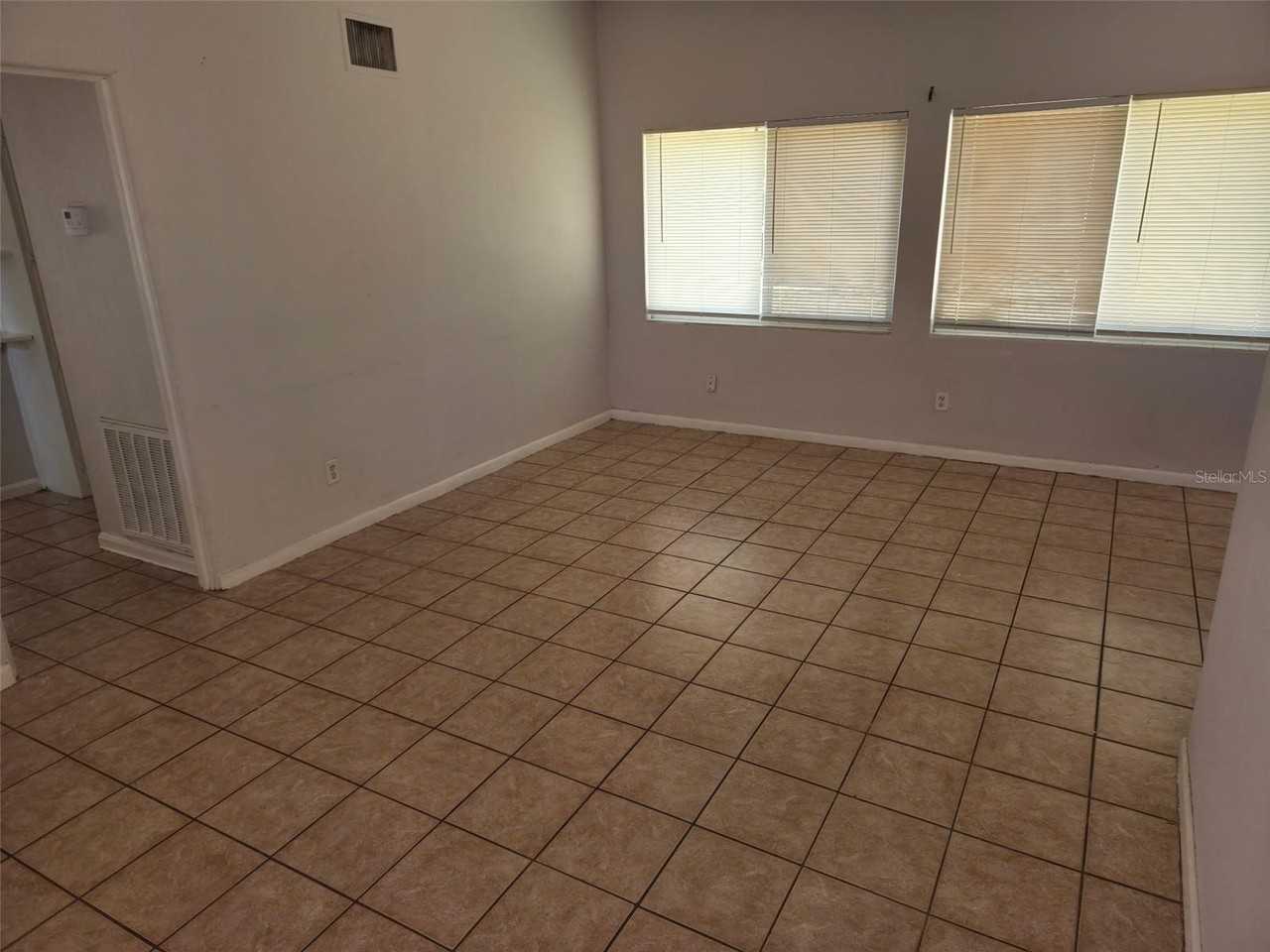 720 Faber Dr - Photo 5 of 11