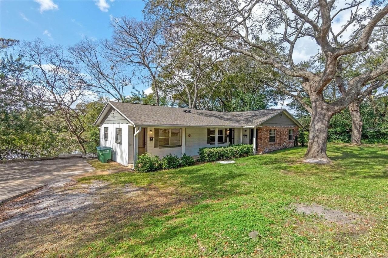 1925 S Lakemont Ave - Photo 4 of 19