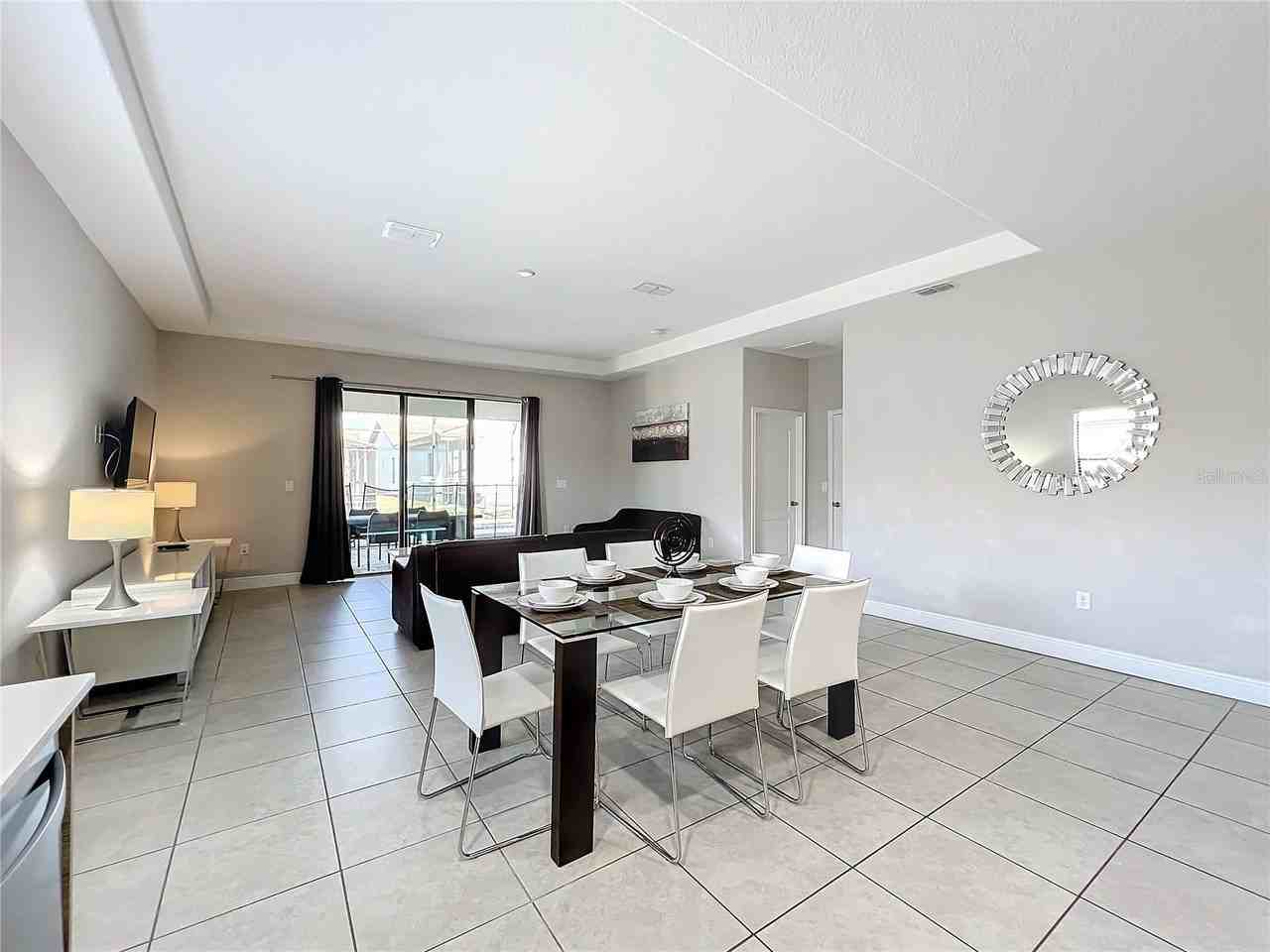 185 Brooke'S Pl - Photo 7 of 33