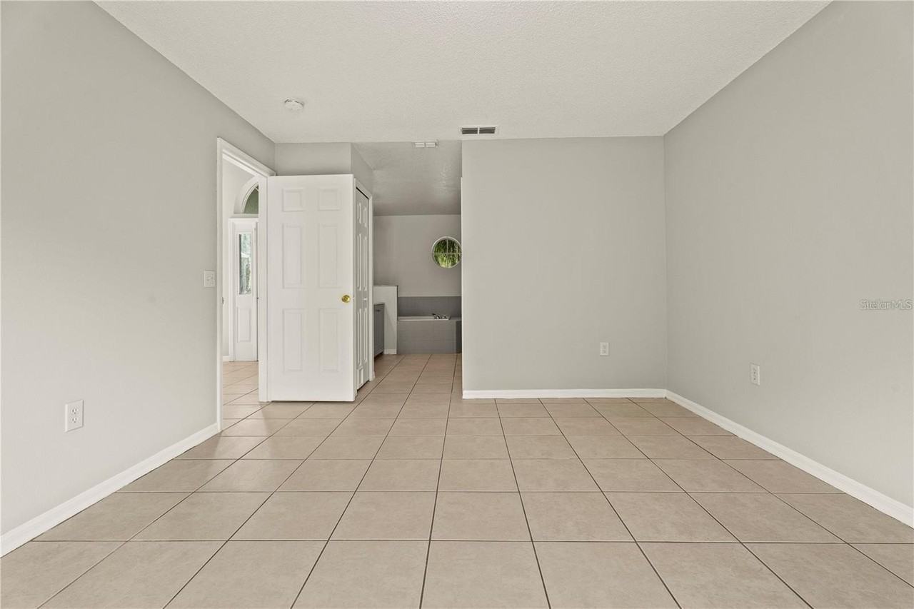 145 Pompei Dr - Photo 6 of 8