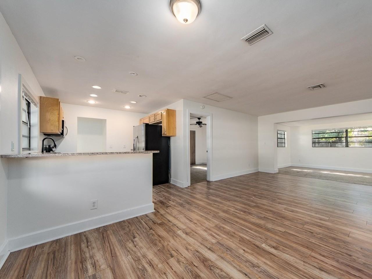 2242 Indian Ave S - Photo 3 of 19