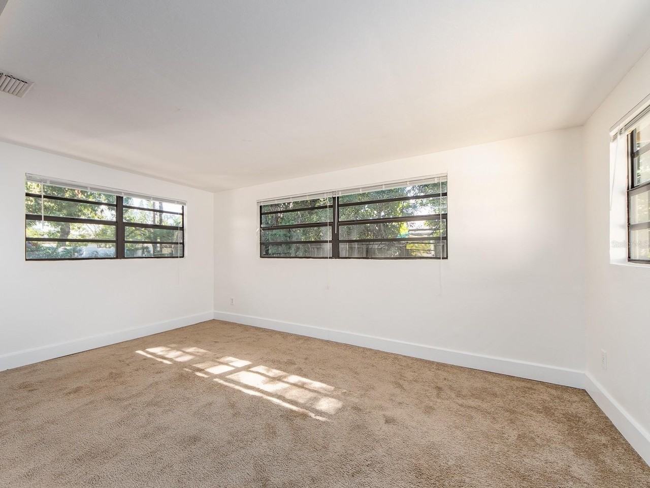 2242 Indian Ave S - Photo 5 of 19