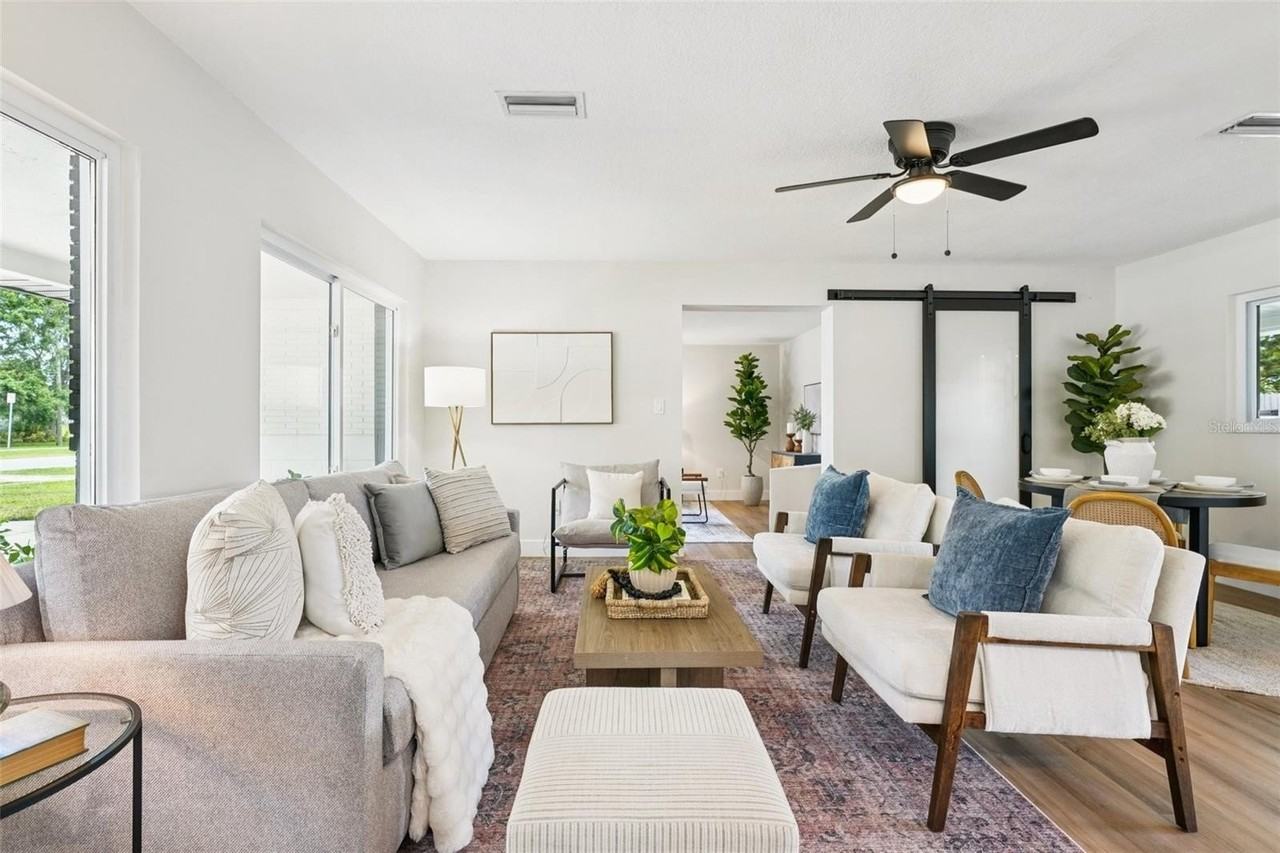 311 Shore Dr E - Photo 4 of 50