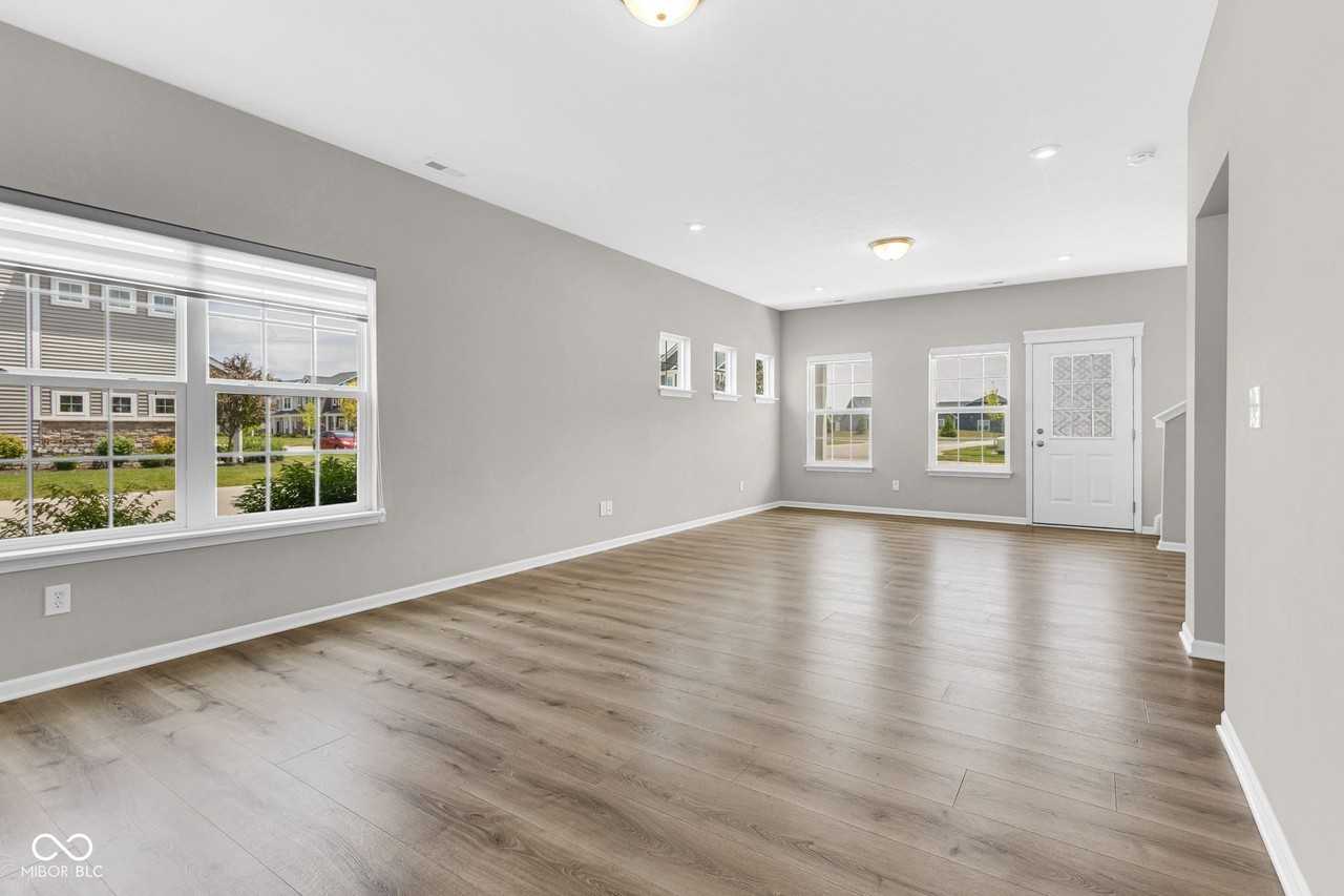 3516 Thomas Jefferson St - Photo 6 of 38