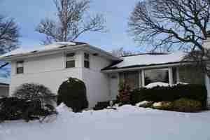 featured image of 16 Middle Ln