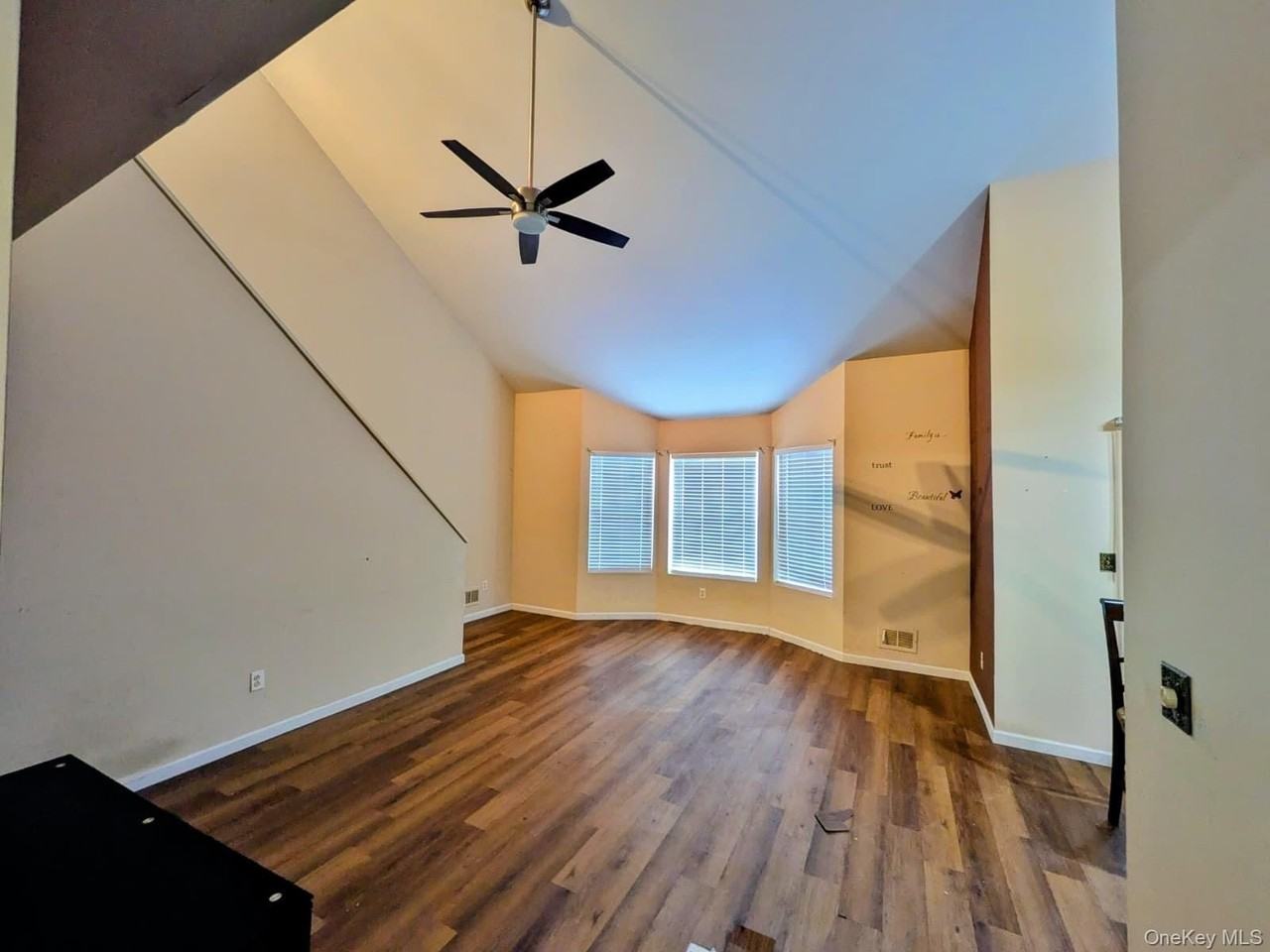 199 Ramapo Rd Apt D #D - Photo 2 of 12