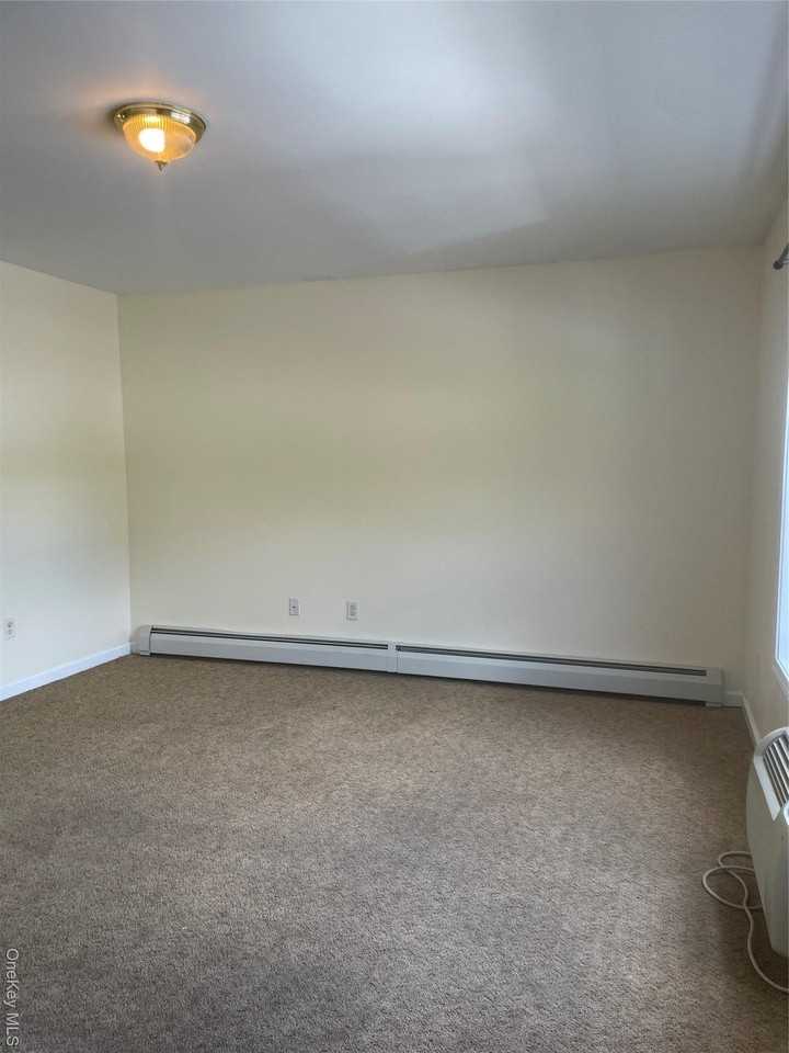 696 South St Apt 2 #2 - Photo 2 of 10