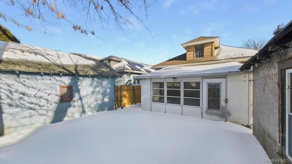 14216 223rd St - Photo 6 of 36