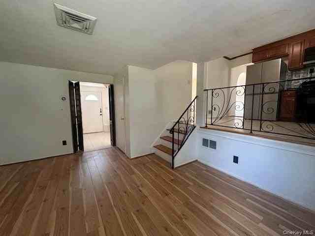 103 Wayne St - Photo 2 of 14