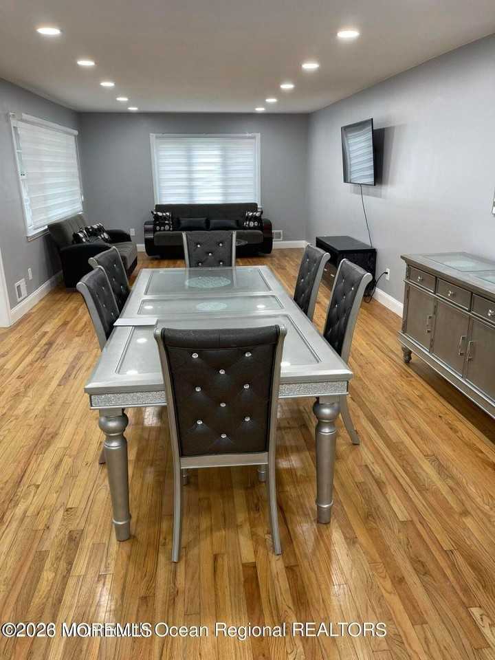 6 Dwight Dr - Photo 3 of 14