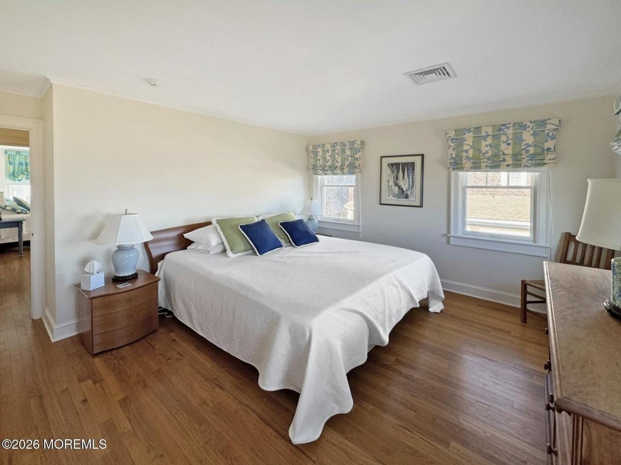 985 East Ave - Photo 7 of 29