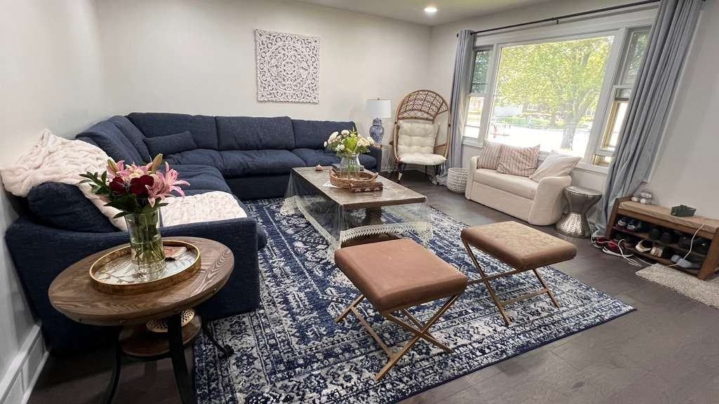 1065 Hiawatha Dr - Photo 3 of 21