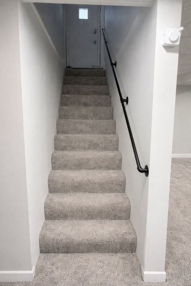 1065 Hiawatha Dr - Photo 5 of 21