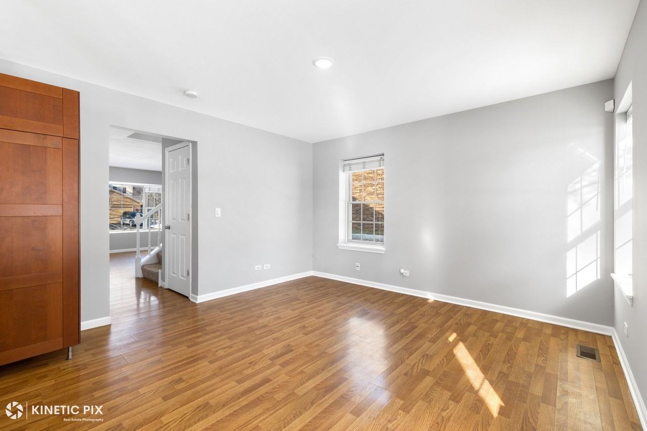 313 Cromwell Ct Unit 313 #313 - Photo 7 of 28