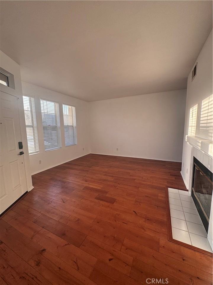 31 Waxwing Ln - Photo 3 of 19