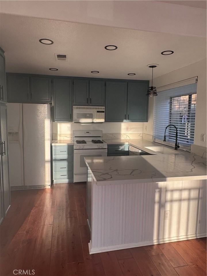 31 Waxwing Ln - Photo 4 of 19