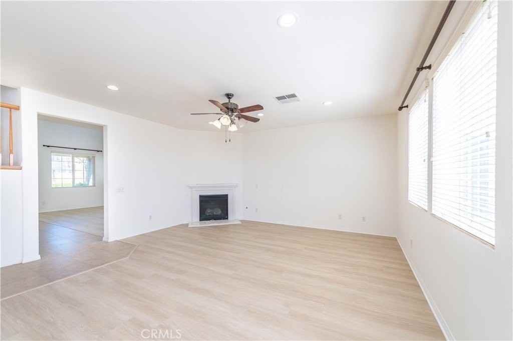 13937 Avenly Glen Way - Photo 4 of 31