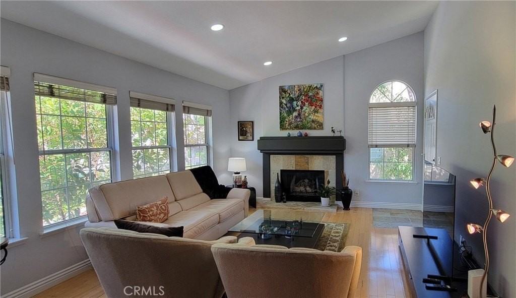 17 Destiny Way - Photo 3 of 21