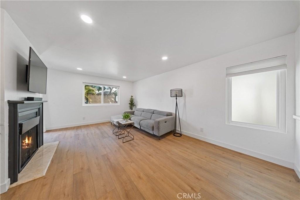 645 Ohio Ave #205 - Photo 7 of 21