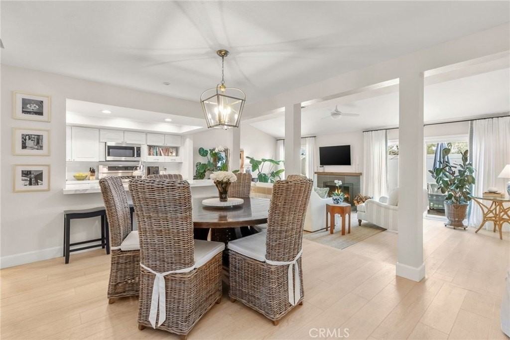 372 Plaza Estival - Photo 4 of 50