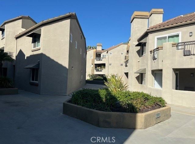 320 Lake St - Photo 3 of 28