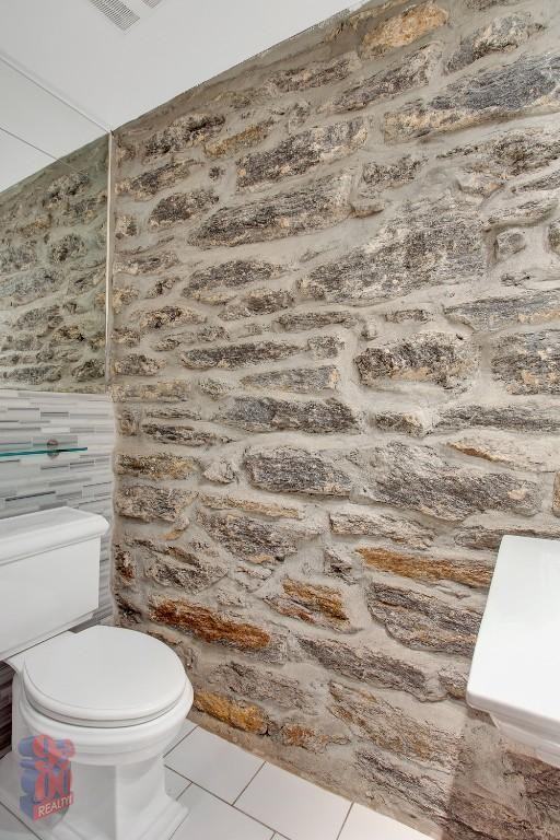 E 83rd St #1E - Photo 5 of 8