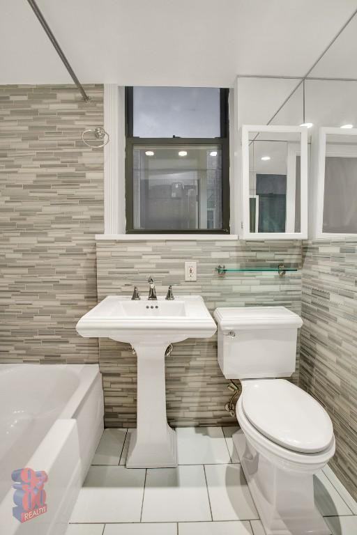 E 83rd St #1E - Photo 7 of 8