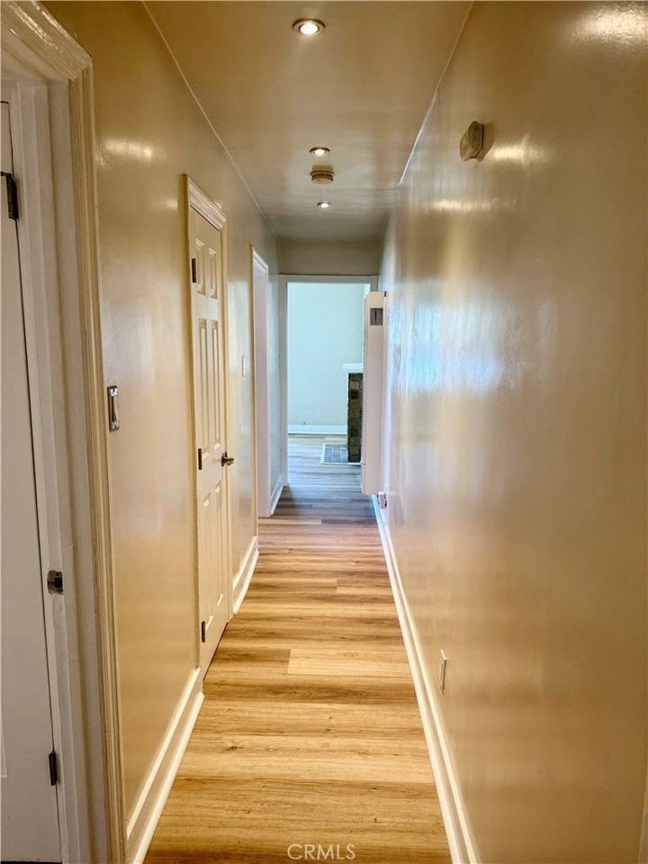 2108 W 37th Pl - Photo 4 of 12