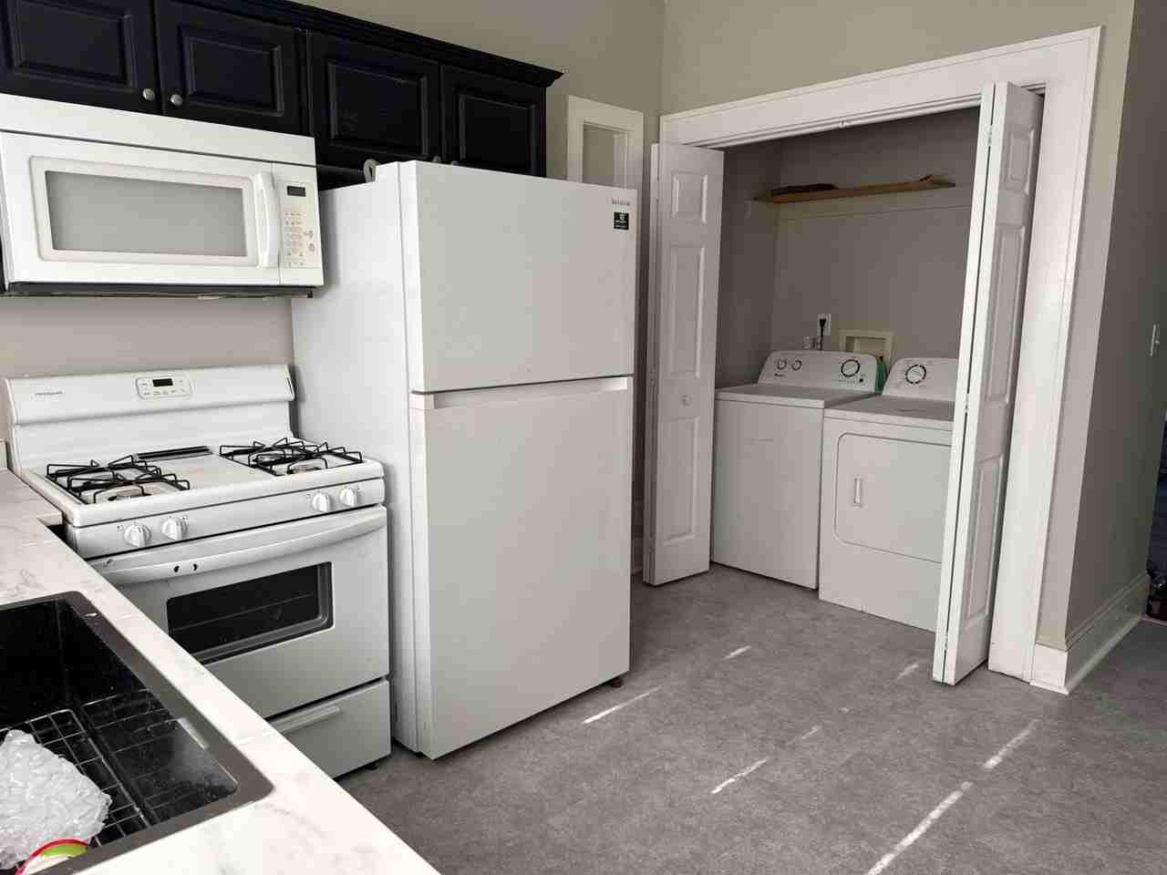 Lucile Ave Sw - Photo 3 of 7