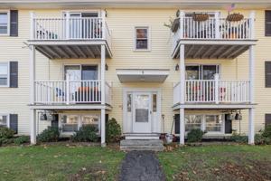 featured image of 5 Carriage Hill Rd #6