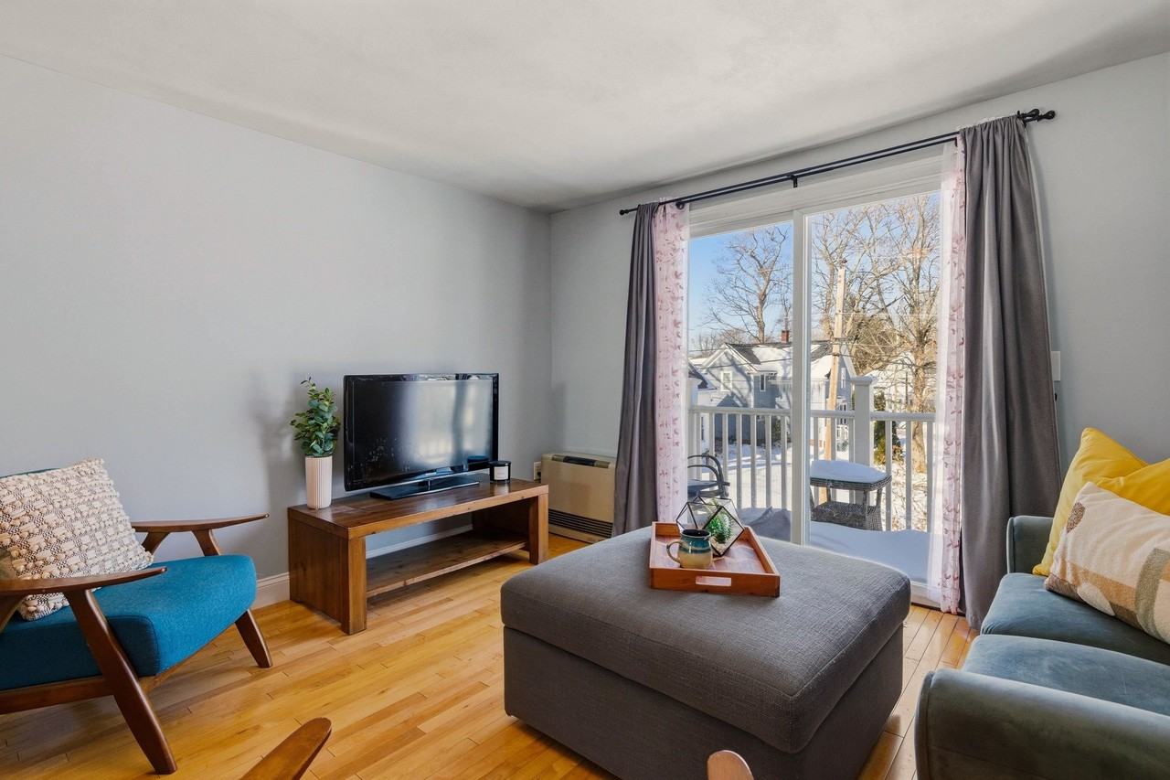 5 Carriage Hill Rd #6 - Photo 4 of 22