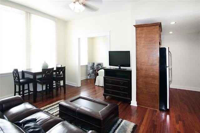 1224 Saint Charles Ave #305 - Photo 3 of 6