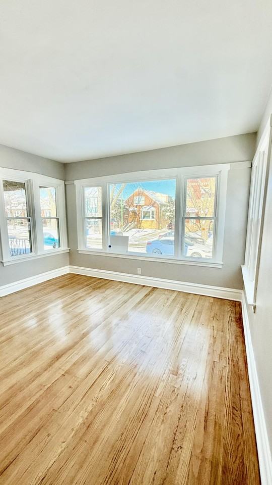 4849 W Eddy St - Photo 4 of 10