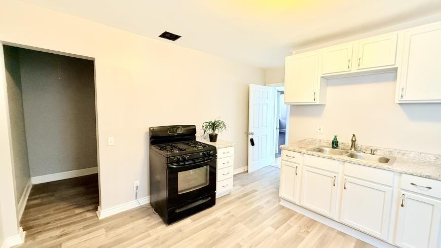 4849 W Eddy St - Photo 7 of 10