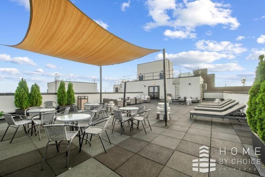 88 Linden Blvd - Photo 5 of 10