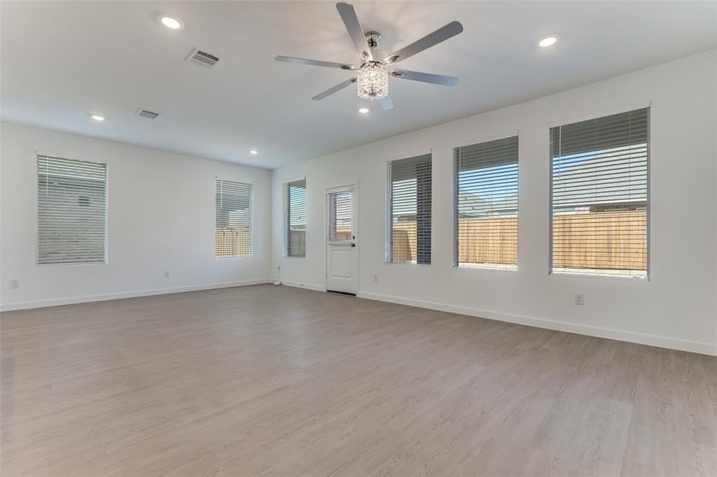 2601 Lost Creek Way - Photo 3 of 12