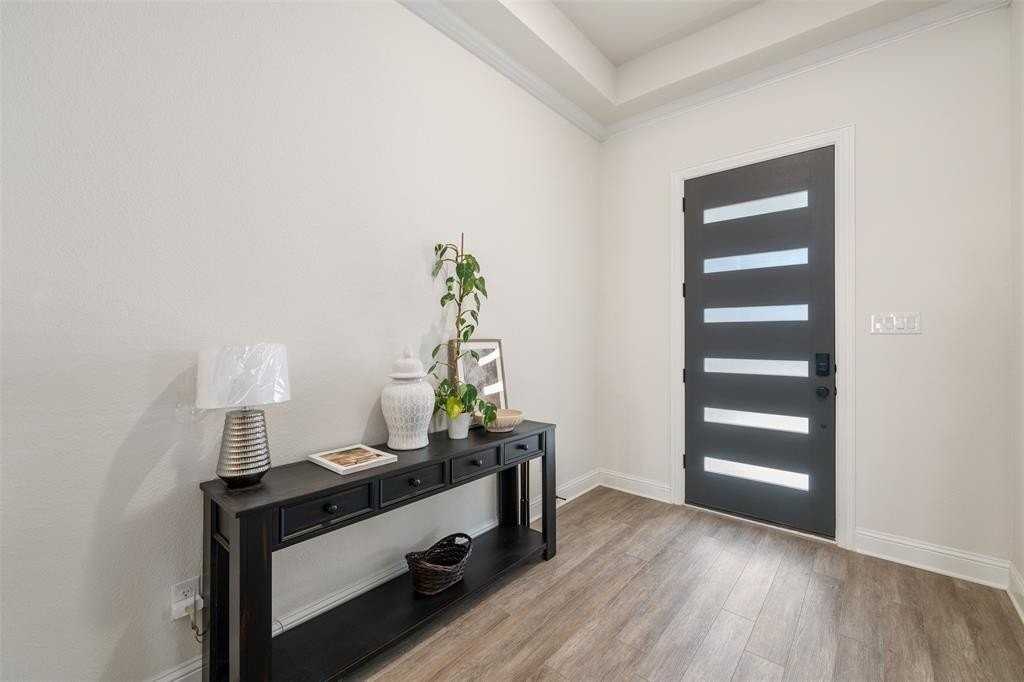 2704 Little Wonder Ln - Photo 3 of 34