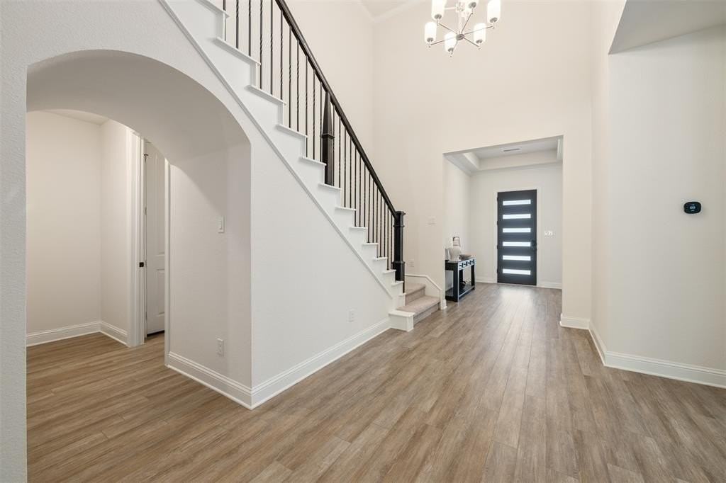 2704 Little Wonder Ln - Photo 4 of 34