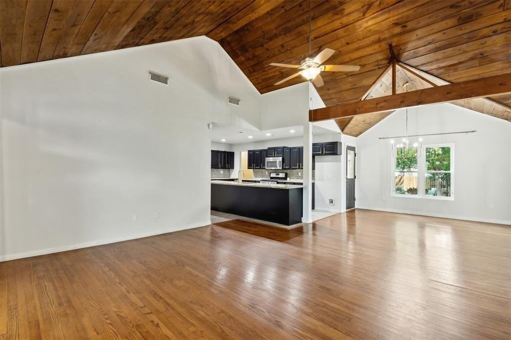 4113 Valentine St - Photo 5 of 30