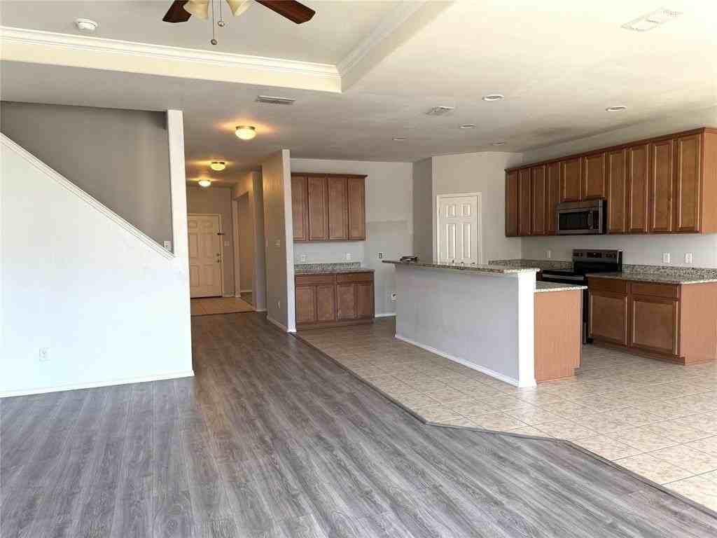 1204 Rivers Creek Ln - Photo 4 of 28