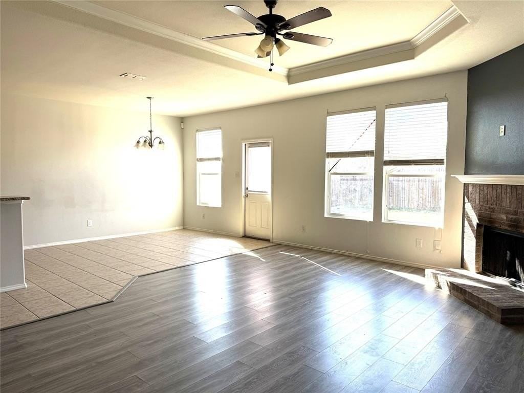 1204 Rivers Creek Ln - Photo 5 of 28