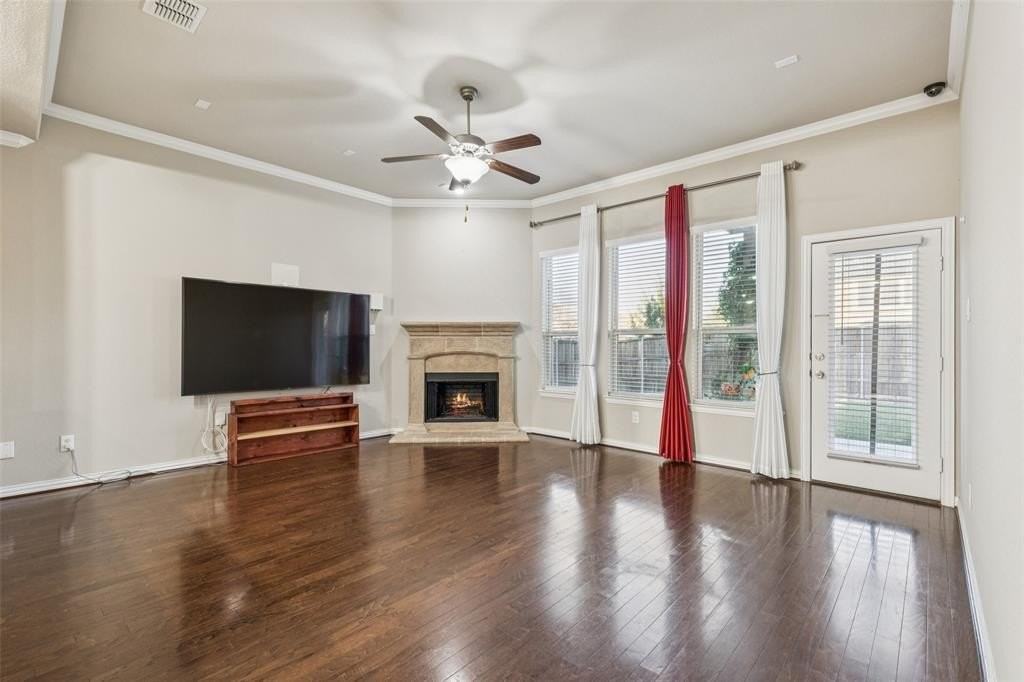 5001 Bluewater Dr - Photo 6 of 28