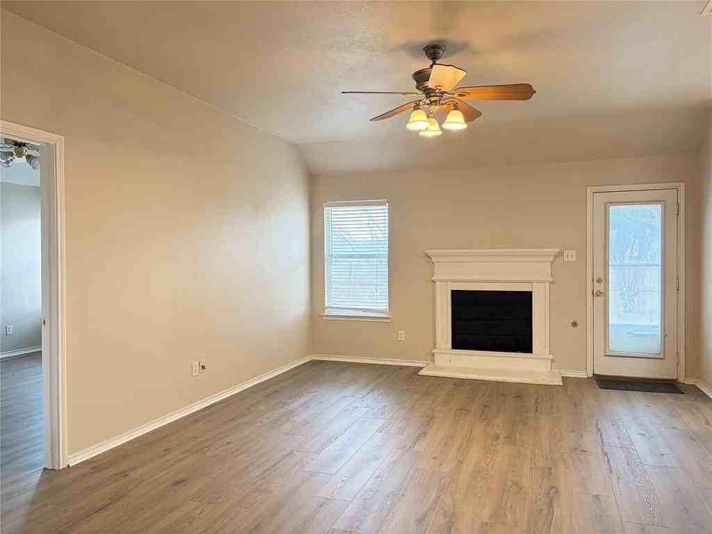 8301 Juliette Dr - Photo 5 of 25