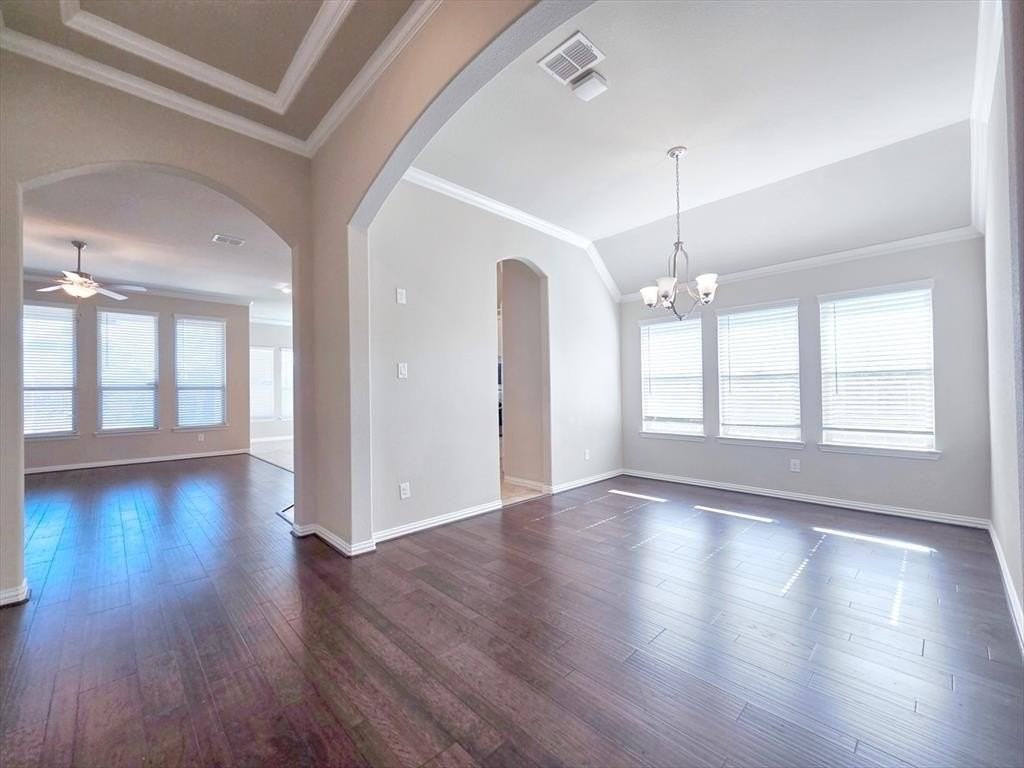 355 Prairie Ridge Ln - Photo 4 of 24