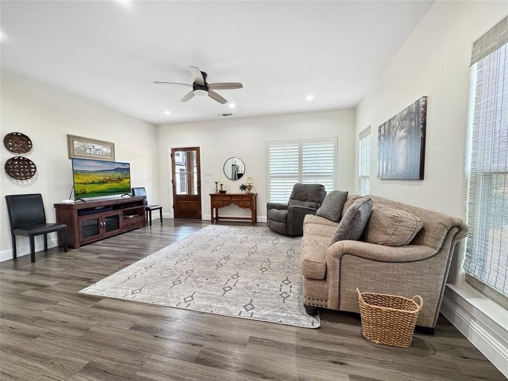 405 Ridgeview Rd - Photo 7 of 18