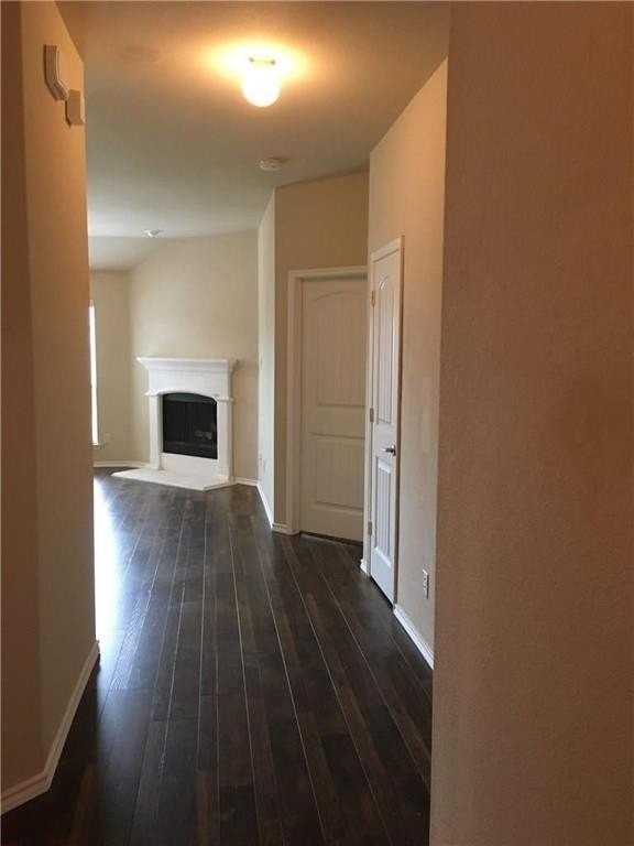 1207 Caroline Dr - Photo 2 of 8