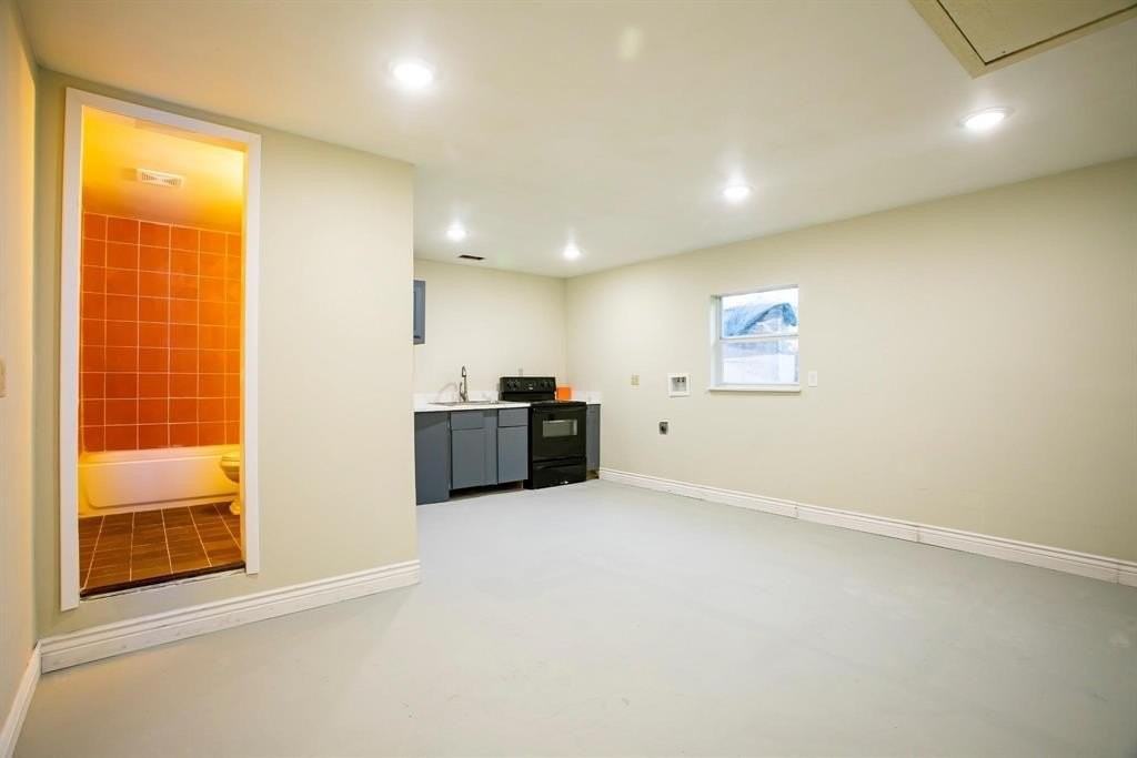 7027 Alpha Rd #1 - Photo 4 of 8