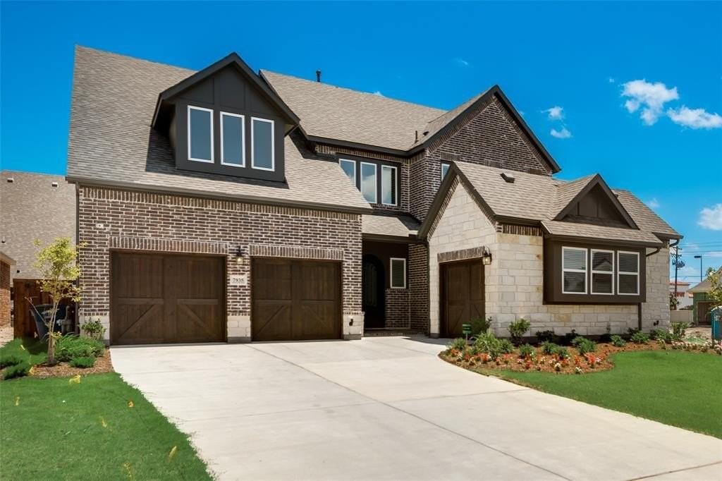 7935 Sarahville Dr - Photo 2 of 39